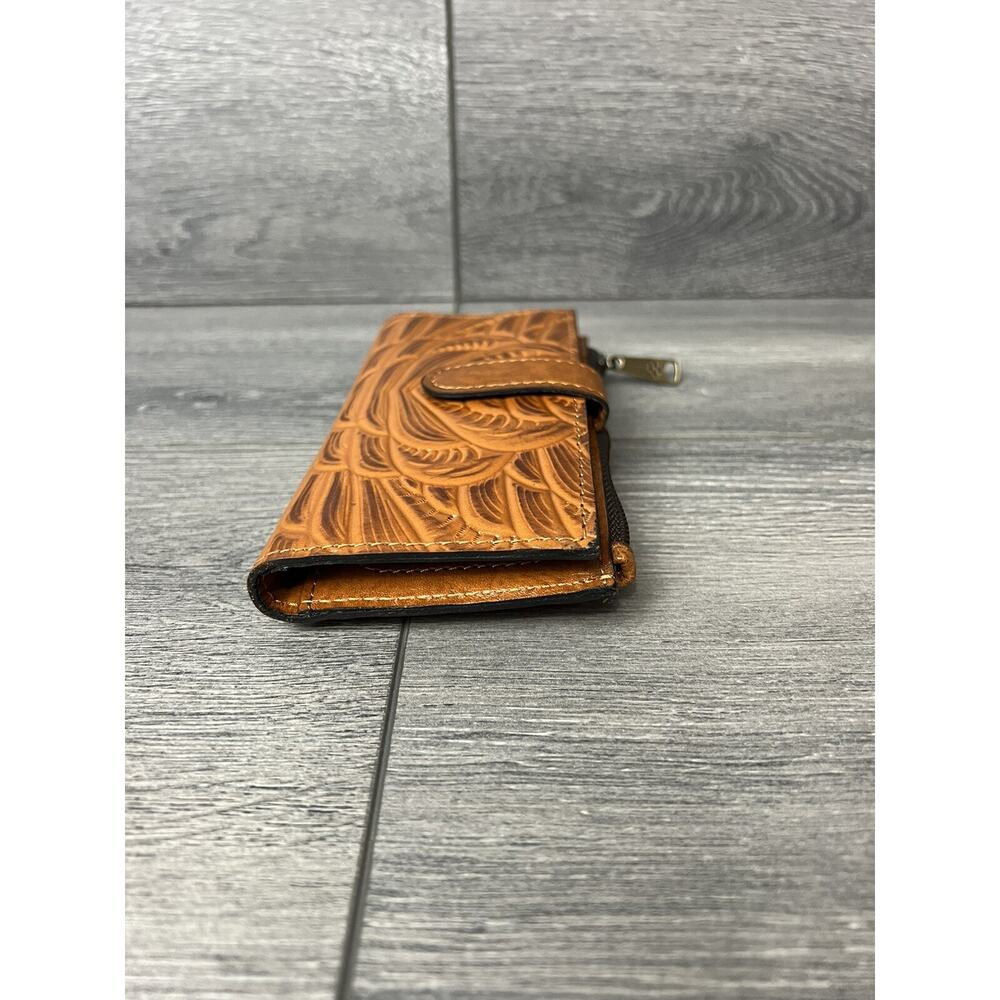 Patricia Nash Nazari Leather Fold Wallet burnished gold color B000605 - Picture 7 of 8